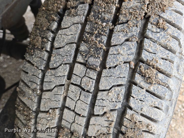 image for item EO0953 2017 Chevrolet Silverado 1500 pickup truck