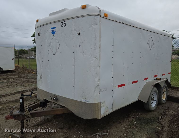 image for item EO0955 2011 International enclosed cargo trailer