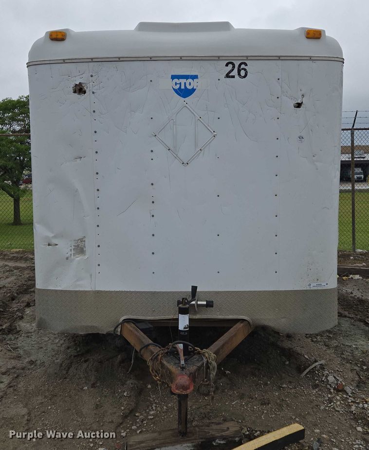 image for item EO0955 2011 International enclosed cargo trailer