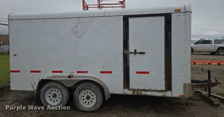 image for item EO0955 2011 International enclosed cargo trailer