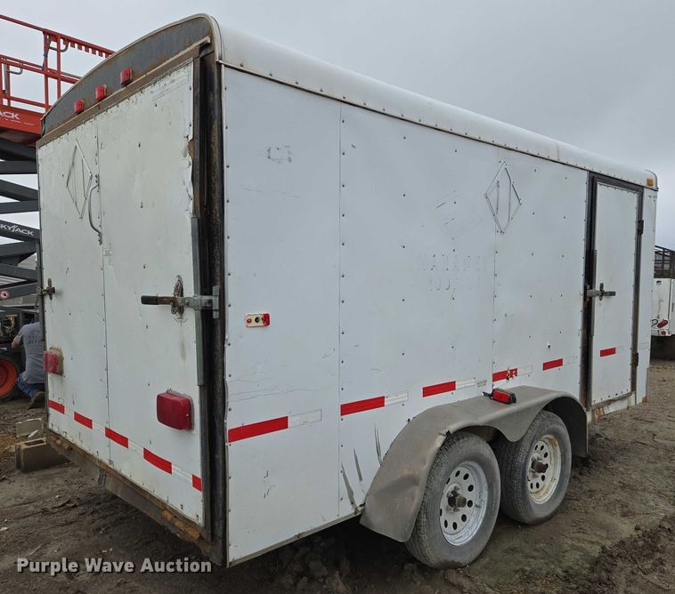 image for item EO0955 2011 International enclosed cargo trailer