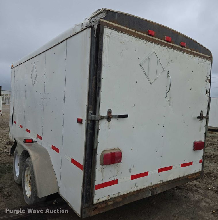 image for item EO0955 2011 International enclosed cargo trailer