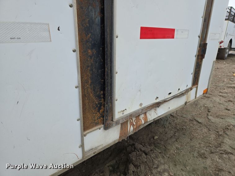 image for item EO0955 2011 International enclosed cargo trailer