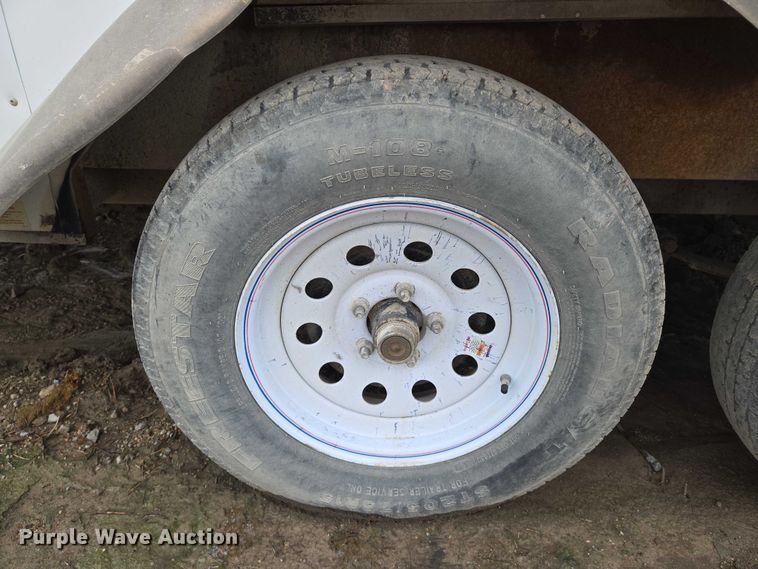 image for item EO0955 2011 International enclosed cargo trailer