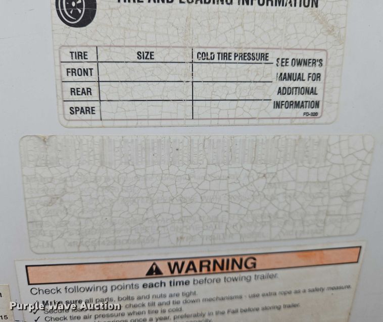 image for item EO0955 2011 International enclosed cargo trailer