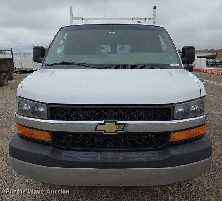 image for item EO0956 2015 Chevrolet Express 3500 van
