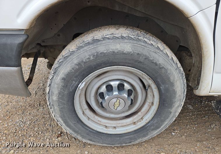 image for item EO0956 2015 Chevrolet Express 3500 van