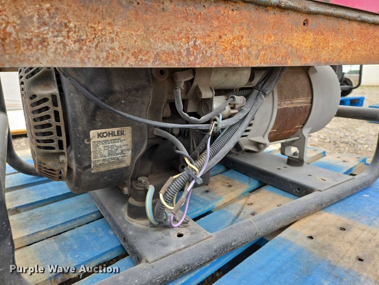 image for item EO0959 Lincoln  Outback 185 welder/generator