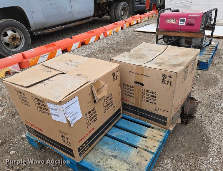 image for item EO0960 (2) Honda GX630 engines