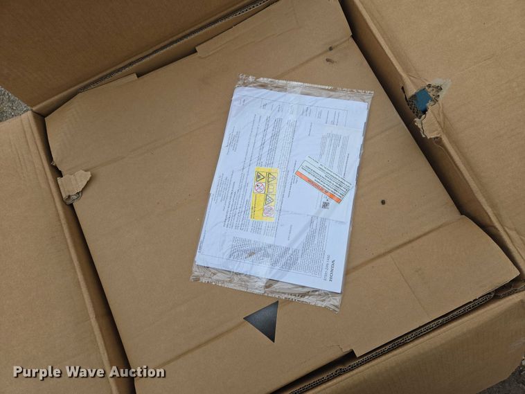 image for item EO0960 (2) Honda GX630 engines