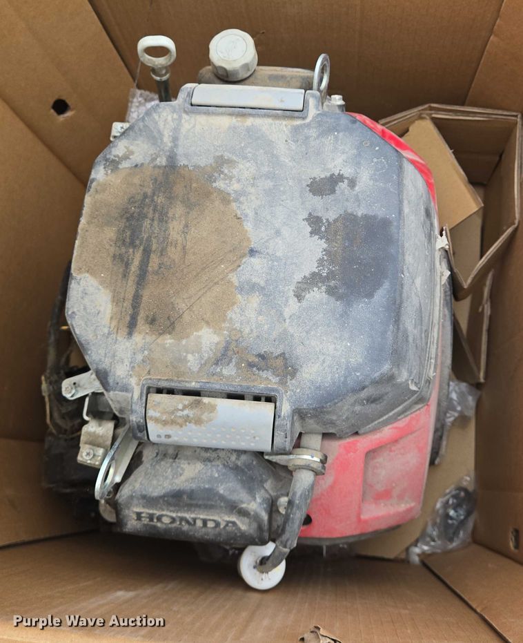 image for item EO0960 (2) Honda GX630 engines