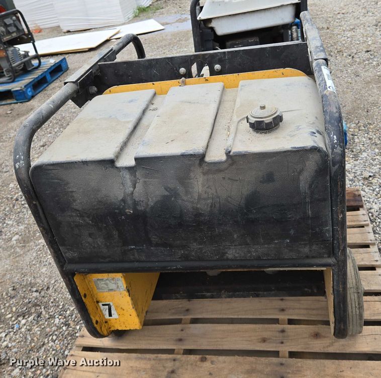 image for item EO0965 Winco WH12000HE/E generator