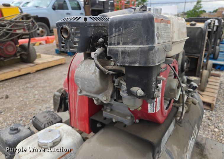 image for item EO0966 North Star air compressor