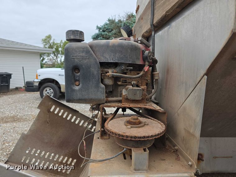 image for item EO1006 2001 Ford F450 Super Duty flatbed truck