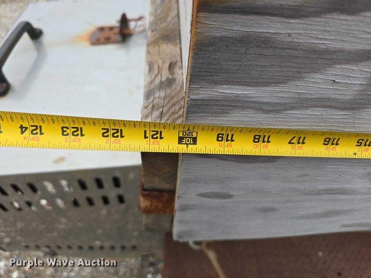 image for item EO1006 2001 Ford F450 Super Duty flatbed truck