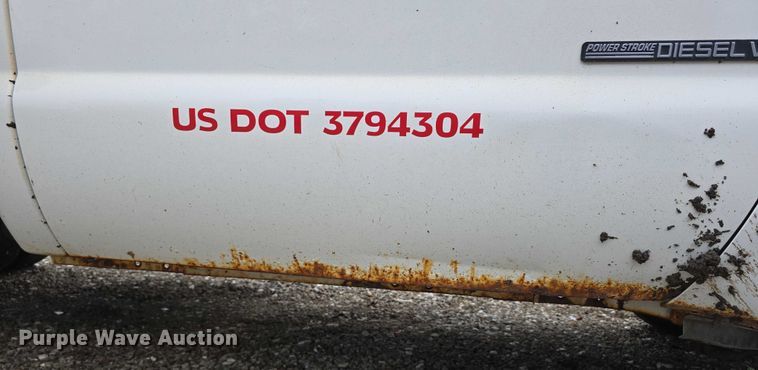 image for item EO1006 2001 Ford F450 Super Duty flatbed truck