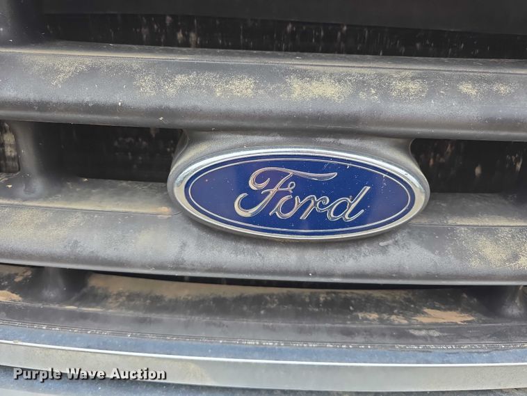 image for item EO1006 2001 Ford F450 Super Duty flatbed truck