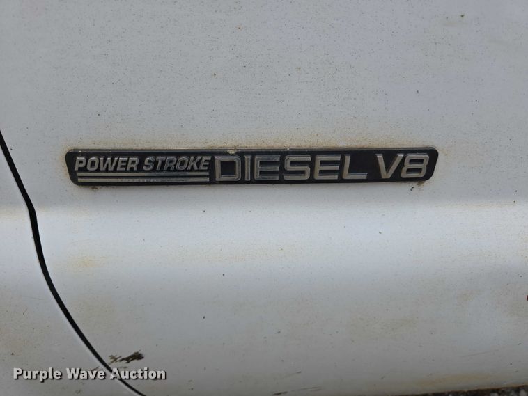 image for item EO1006 2001 Ford F450 Super Duty flatbed truck