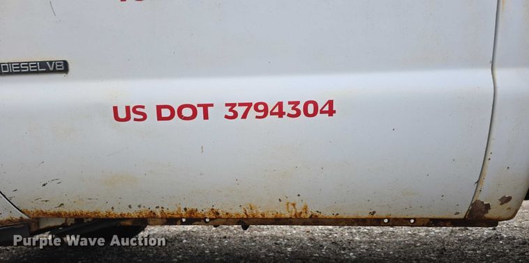 image for item EO1006 2001 Ford F450 Super Duty flatbed truck