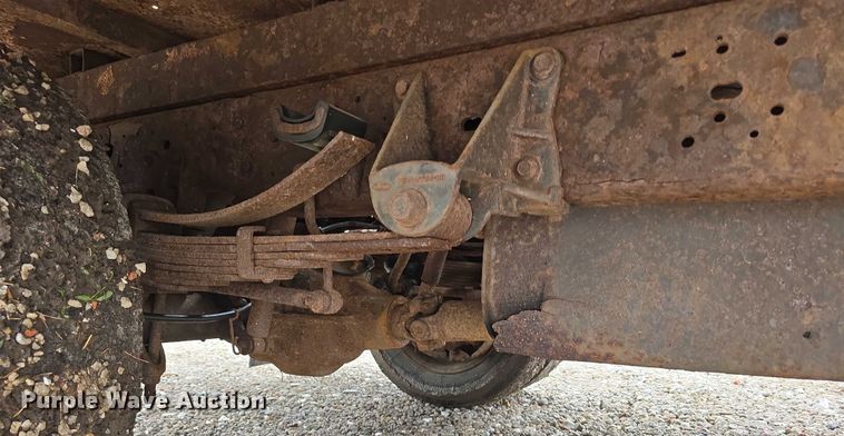 image for item EO1006 2001 Ford F450 Super Duty flatbed truck