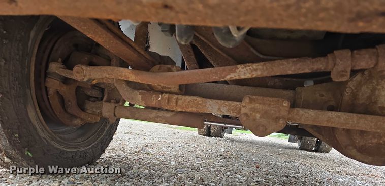 image for item EO1006 2001 Ford F450 Super Duty flatbed truck