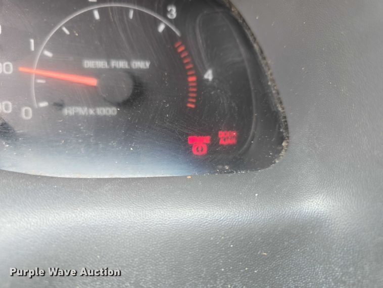 image for item EO1006 2001 Ford F450 Super Duty flatbed truck