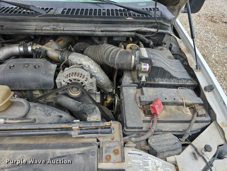 image for item EO1006 2001 Ford F450 Super Duty flatbed truck