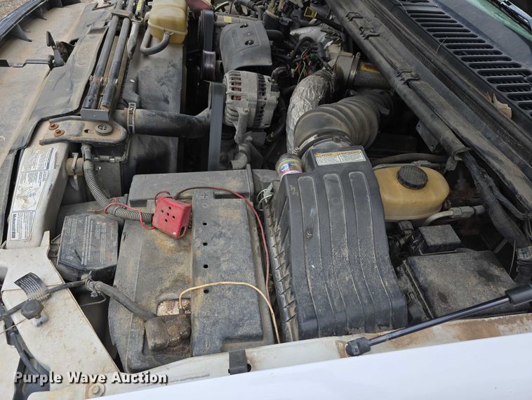 image for item EO1006 2001 Ford F450 Super Duty flatbed truck