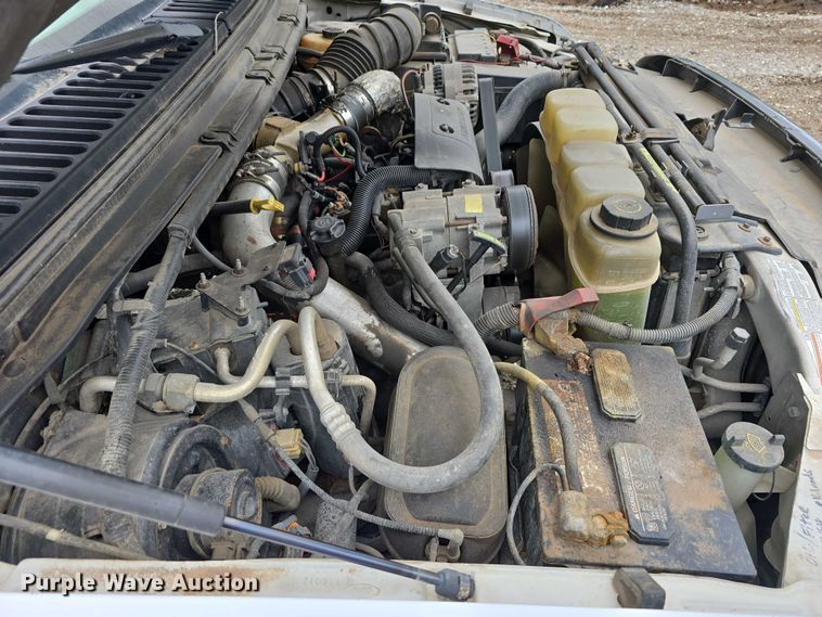 image for item EO1006 2001 Ford F450 Super Duty flatbed truck