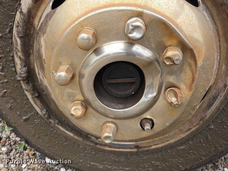 image for item EO1006 2001 Ford F450 Super Duty flatbed truck