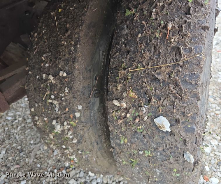 image for item EO1006 2001 Ford F450 Super Duty flatbed truck