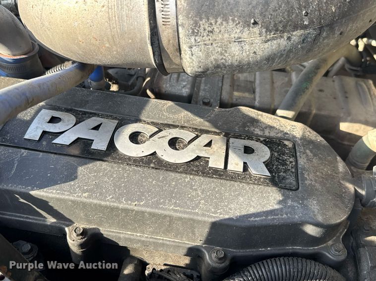 image for item EQ1452 2015 Kenworth T370 box truck