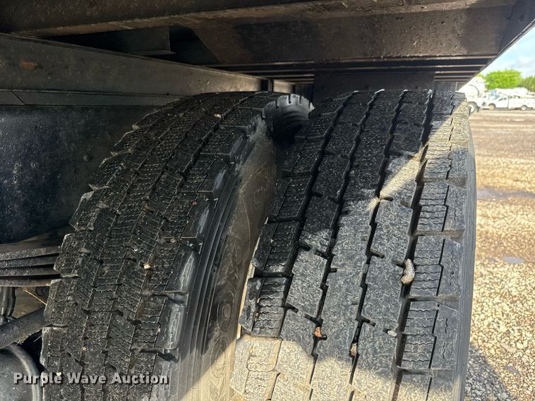 image for item EQ1452 2015 Kenworth T370 box truck