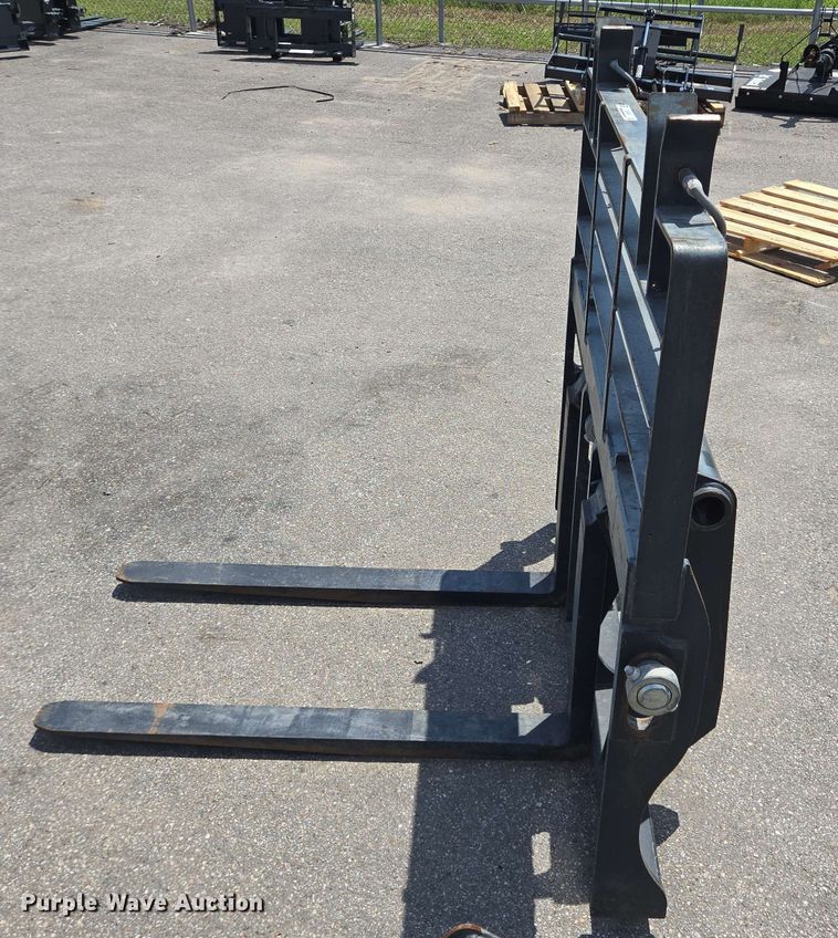 image for item EQ4009 Bobcat 47