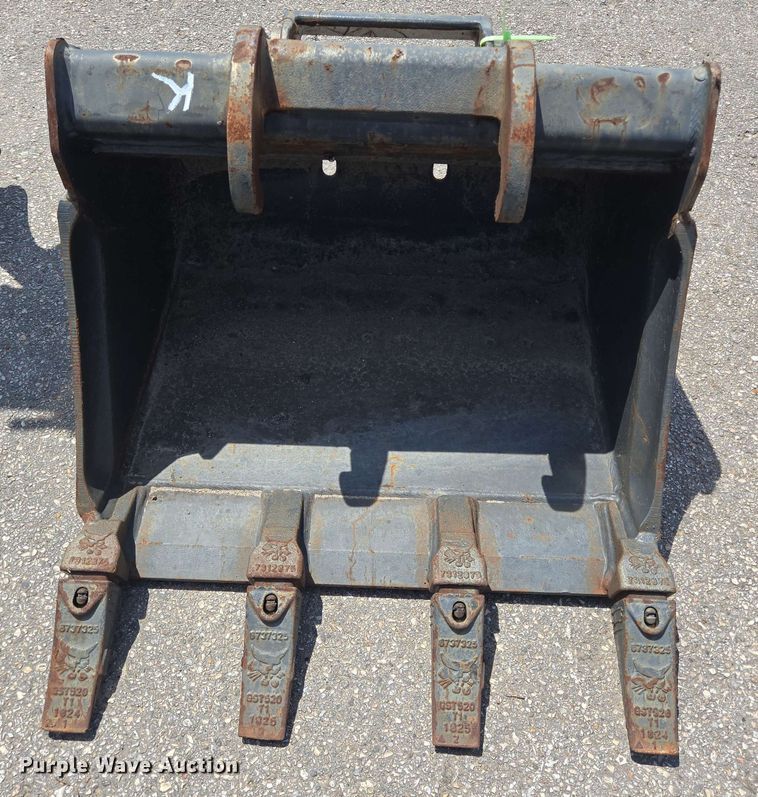image for item EQ4010 Bobcat MX2T excavator bucket