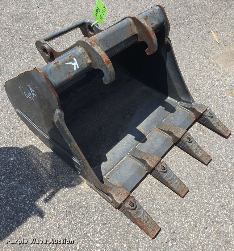 image for item EQ4010 Bobcat MX2T excavator bucket