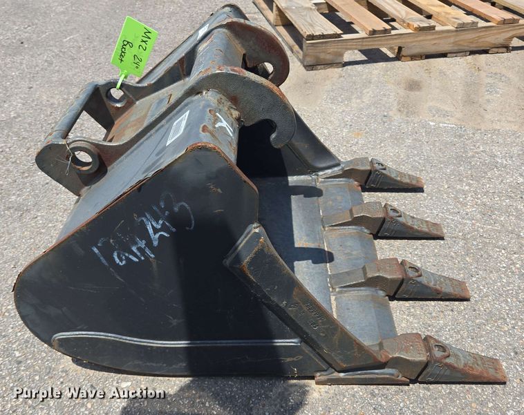 image for item EQ4010 Bobcat MX2T excavator bucket