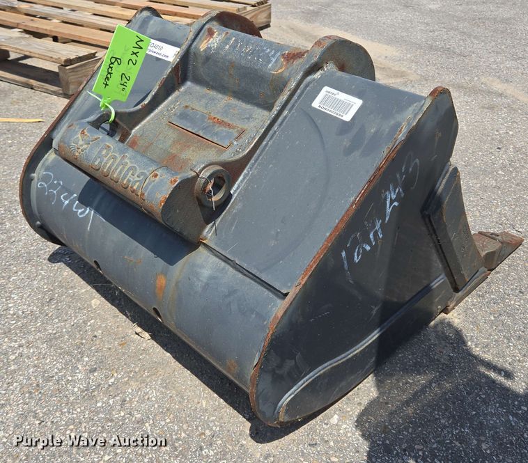 image for item EQ4010 Bobcat MX2T excavator bucket