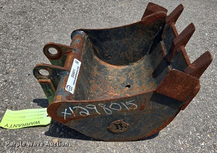 image for item EQ4011 Bobcat excavator bucket