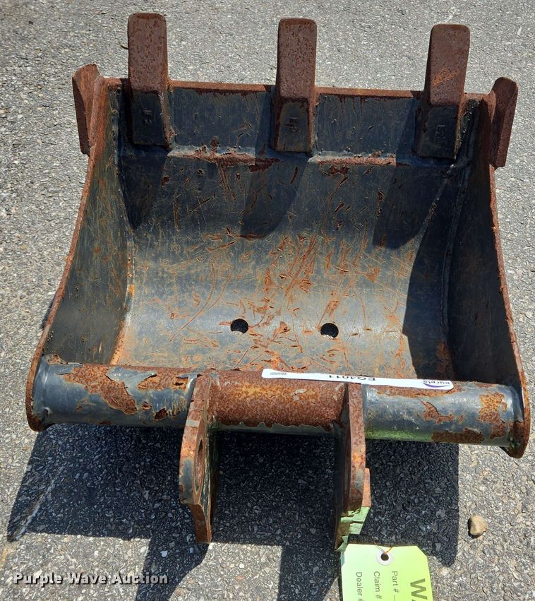 image for item EQ4011 Bobcat excavator bucket