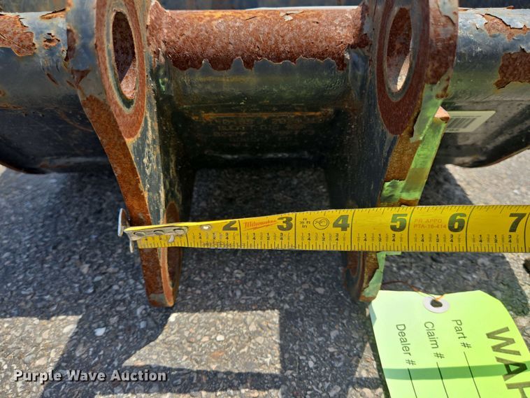 image for item EQ4011 Bobcat excavator bucket