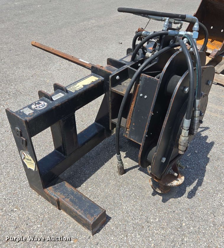 image for item EQ4013 Blue Diamond 100505 skid steer vibratory post driver