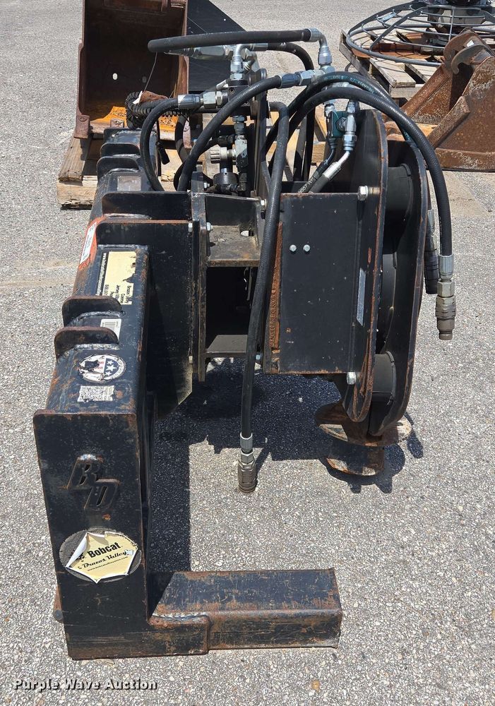 image for item EQ4013 Blue Diamond 100505 skid steer vibratory post driver