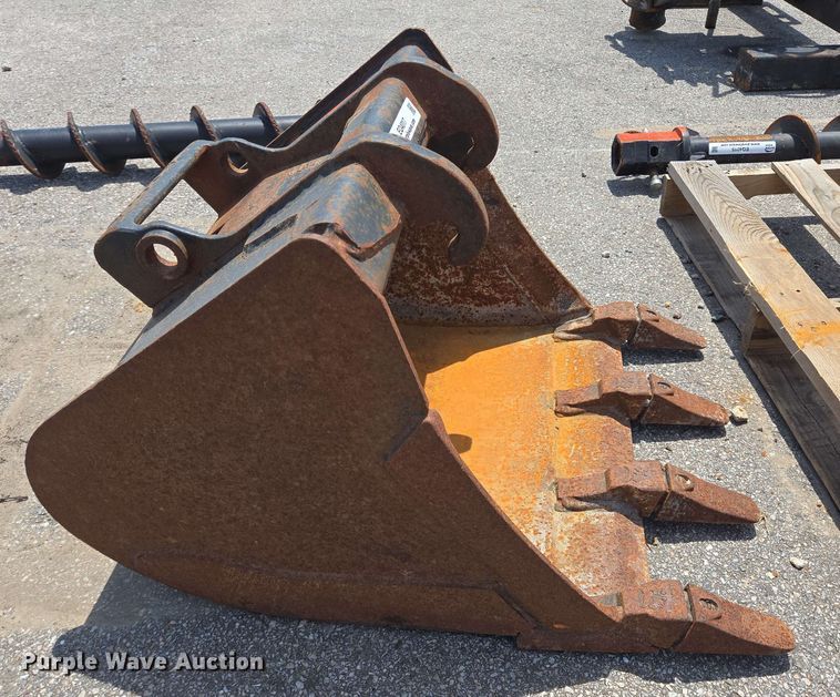 image for item EQ4017 Bobcat MX3T excavator bucket