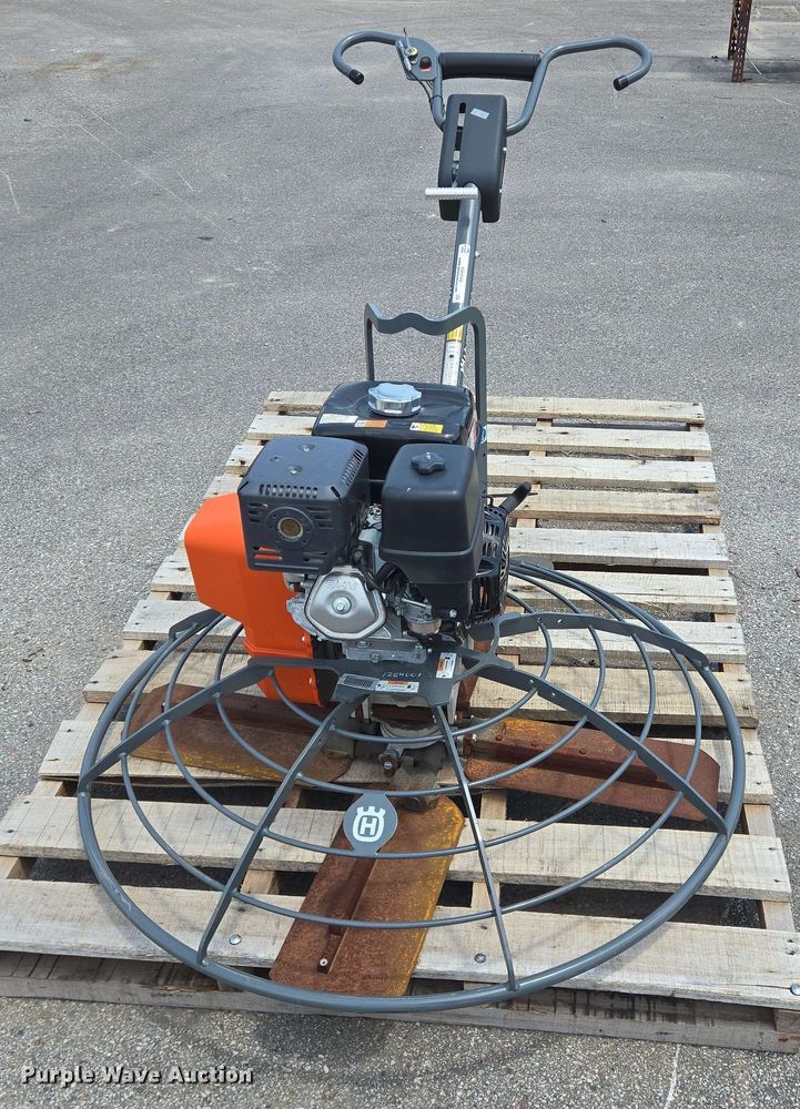 image for item EQ4020 Husqvarna CT 48 power trowel