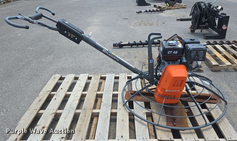 image for item EQ4020 Husqvarna CT 48 power trowel