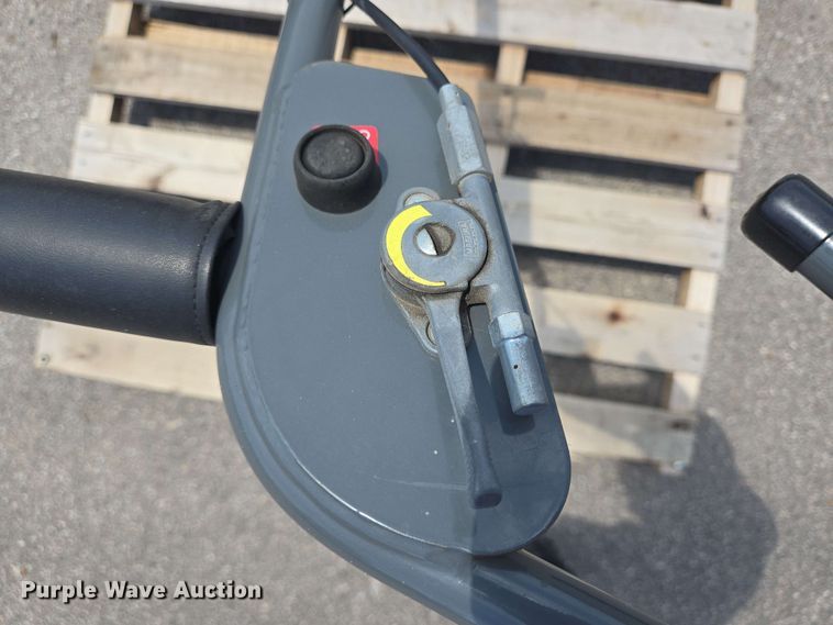 image for item EQ4020 Husqvarna CT 48 power trowel