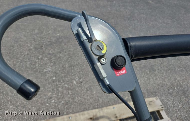 image for item EQ4020 Husqvarna CT 48 power trowel