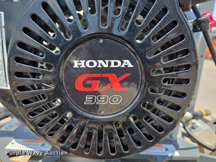 image for item EQ4020 Husqvarna CT 48 power trowel