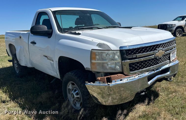 image for item EQ4765 2011 Chevrolet Silverado 2500HD pickup truck